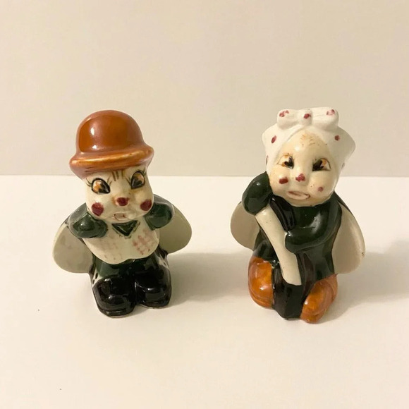Vintage Ceramic Love Bug Ladybug Salt and Pepper Shakers 4 Inch Anthropomorphic - Picture 6 of 15